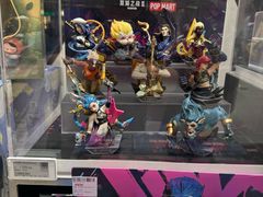 -泡泡玛特POPMART (北京超极合生汇店)