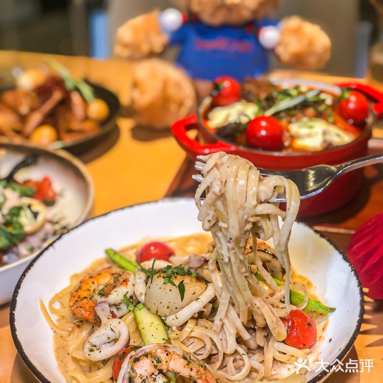 预制朋友圈之美式复古餐厅圣诞照🎄