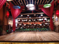 -老滇山寨•云南特色菜•地方菜•民族风情歌舞表演(金碧店)