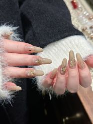 -Lucky girl建构养甲·中式翘睫专业店