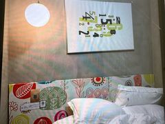 -卡罗酒店(东门晒布地铁站店)