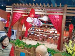 -老滇山寨•云南特色菜•地方菜•民族风情歌舞表演(金碧店)