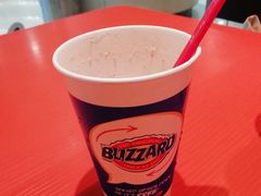 森林果玫瑰奥利奥-DQ·蛋糕·冰淇淋(湖景东路店)
