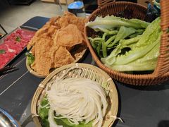 -由衷贵州酸汤牛肉火锅(新桥店)