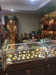 -灵彩珠宝(朗香街店)