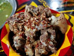 小猪坨坨肉-金荞麦彝家美食