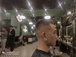 -海文先生国潮烫染男士理发馆
