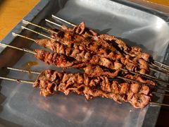 -亨利烧烤(理想山店)
