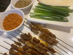 -三个大叔烤羊肉串·歌手驻唱·碳烤鲜肉(西三旗店)