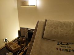 -崇英经络足疗(曲江店)