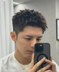 -东方先生国潮男士理发馆