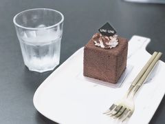 -UNI UNI(环亚凯瑟琳店)