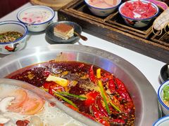 鸳鸯锅-卤校长重庆火锅(国兴店)