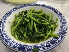 清炒茼蒿菜-芸海阁·农家私房菜(沙家浜景区出口店)