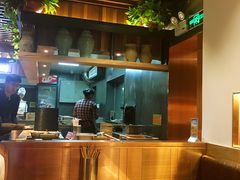 -亮亮面馆(经六路店)