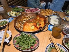 -洱火云南酸菜牛肉火锅(石景山当代商城店)