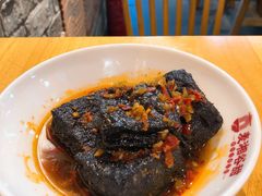 老长沙臭豆腐-呷佬·长沙手工米粉(金沙江路店)