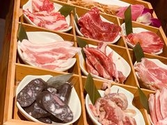 -青瓦炭韩潮烤肉(花园道店)