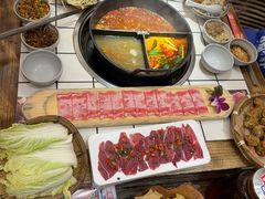-热火朝天鲜切牛肉火锅(南强街巷店)