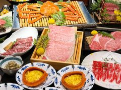 -山川小町·极番烧肉(新地假日广场店)