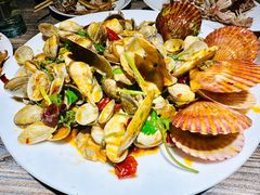 -嗨辣小聚·盘锦河蟹·海鲜烧烤龙虾(盘锦十年好店)