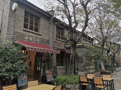 -两棵枇杷树