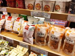 零售区-良品铺子(五角场万达店)