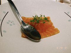 三文鱼温泉蛋配鱼子-Solo(衡山路店)