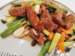 芦笋炒和牛粒-酌宴府The China Club·广州万富希尔顿酒店(云城东路店)