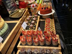 -雍容荟帝王蟹活龙虾展台自助(IFS黑金店)