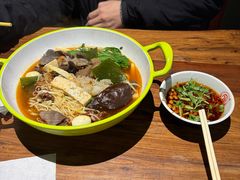 -万记麻辣烫国展总店