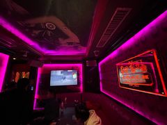 -UK派对KTV(日月广场店)