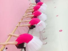 -艺熠舞蹈口才主持表演艺术中心(爱琴海校区)