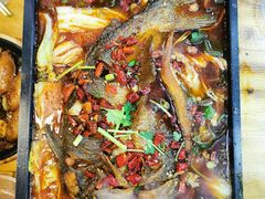 -老东镇啤酒屋海鲜加工·蒸汽海鲜·海鲜烧烤(台东店)
