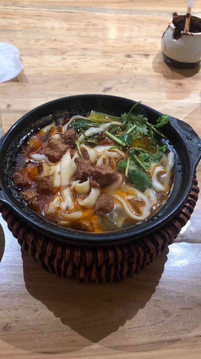 长霞砂锅面(凯旋路直营店)