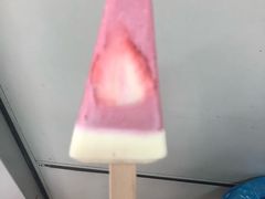 -全家便利店(漕溪北路七店)