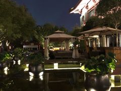 -星巴克(西安曲江银泰店)