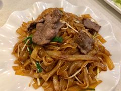 瑞士汁干炒牛河-壹间茶餐厅(天娱广场店)