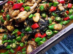 炭烧牛蛙平锅紫苏味-蘭奢雅集·江浙菜(青山江滩店)