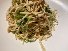 黑豆芽拌千张-金鸭季·北京烤鸭(深业上城店)