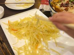 酸辣土豆丝-洁神饭庄·海鲜·青岛菜·30年老字号(五四广场店)