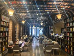 -钟书阁(松江泰晤士小镇店)