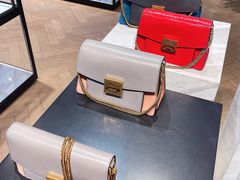 -GIVENCHY(佛罗伦萨小镇奥莱店)