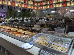 -锤头鲨毛肚海鲜烤肉自助餐厅(国购广场店)