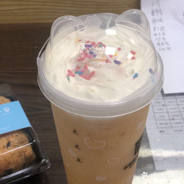 价格是相当便宜。点的是他们家的招牌饮料——小黄鸭