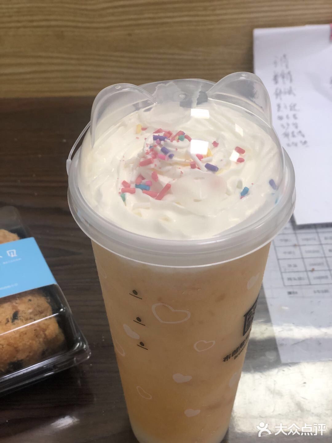 价格是相当便宜。点的是他们家的招牌饮料——小黄鸭