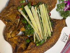 丽江纳西烤鱼-香巴拉云南餐厅(华莱坞店)