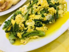 刺嫩芽炒笨鸡蛋-冰峪沟原生态农家菜(仙味宾馆店)