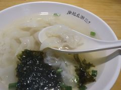 民国传统小馄饨-凤起龙游老面包子(凯德晶品店)