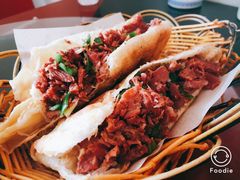 -秦小龙驴肉火烧馆